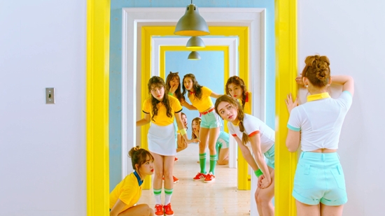 ��ҕ�l��I.O.I�㲻�^JYP�Ӛ������۽z�������