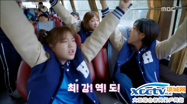 �e����������