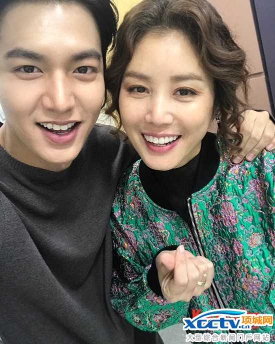 �����,����