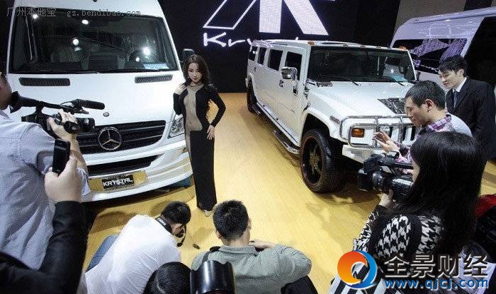 2013��V��܇չŮģ�߶ȴ� ��������bһ��¶˽̎(�M�D)