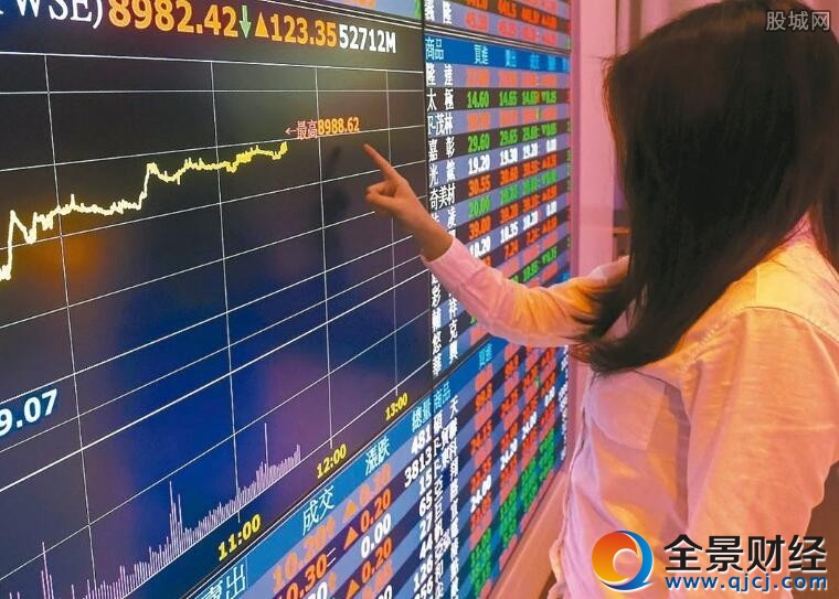 �������B�Ƀr