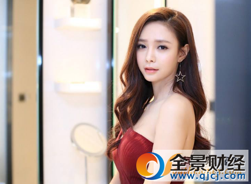 ������������������M��������@�y�}