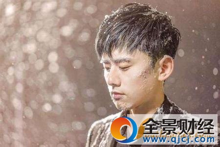 張杰唱歌崩潰落淚 網友:難道是因為謝娜將離開快本心疼張杰藍瘦香菇