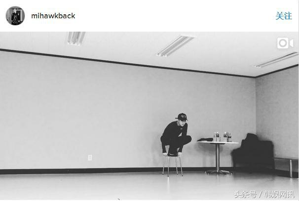 EXO���׹��_Gaon��(g��)��solo����Ƭ�� ������˵Ď���