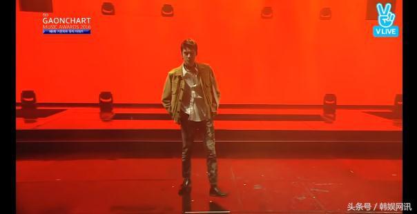 EXO���׹��_Gaon��(g��)��solo����Ƭ�� ������˵Ď���